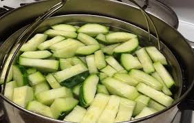 In turn, it can help food retain slightly better color, texture, and quality. How To Freeze Zucchini For Storing Garden Mandy