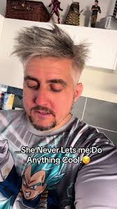 Alex Tapper's Instagram, Twitter & Facebook