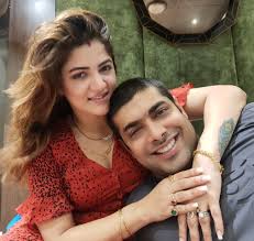 Srabanti chatterjee made her debut in silver screen with the movie mayar badhon in 1997. Srabanti Singh