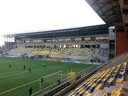 Jun 23, 2021 · antwerp verlicht stadion in regenboogkleuren, ook andere clubs plannen acties het verbod van de uefa om de allianz arena vanavond in münchen in regenboogkleuren te versieren, doet heel wat stof. File Stvv Stadion Jpg Wikipedia