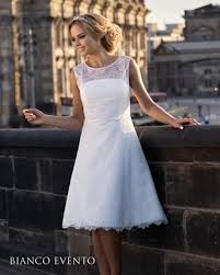 Erfahrt hier alles über die standesamtliche hochzeit! Standesamt Kleid Calendula Kleider Hochzeit Kleid Hochzeit Standesamtliche Hochzeit