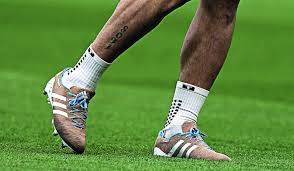 Check out his latest detailed stats including goals, assists, strengths & weaknesses and match ratings. Tried And Tested Trusox Fourfourtwo