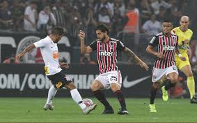 Sob forte calor na capital paulista, o clássico foi marcado por falhas dos goleiros cássio e tiago volpi e teve um gol decisivo de brenner no fim da partida. Sao Paulo X Corinthians Saiba Tudo Sobre A Final Do Paulistao