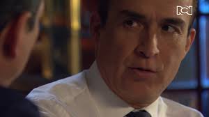 El Rey mantiene una conversación clave con su hermano Teo, quien le insiste  en que #RosarioTijeras es la verdadera traidora. Mientras tanto, Jhon F y  Rosario se dirigen a ver al Rey con la intención ...