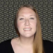 Danielle Kemp's Instagram, Twitter & Facebook