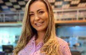 Fortunately, andressa urach is not one of those women, as you'll see in these hot pics of her showing off her curvaceous body in tight skimpy outfits seemingly every time she's at the airport. Andressa Urach Cleans Up On Instagram And Criticizes Evangelicals