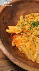 Easy Italian Vodka Pasta Recipe Food Tiktok Video In 2020 Easy Pasta Dinner Recipes Yummy Pasta Recipes Easy Pasta Dinner