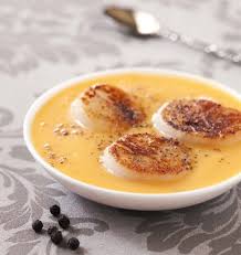 Noix De Saint Jacques Poelees Sur Veloute De Potiron Recette Recettes De Cuisine Veloute Potiron Recette