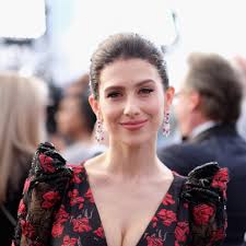 On sunday morning, i opened twitter for the first time in like nine days, cringing in anticipation of the chaos that had doubtless accrued in my week of internet avoidance. Hilaria Baldwin Spanish Accent Controversy Explained Popsugar Celebrity