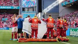 Finlandia le mete en un lío con una victoria histórica en una jornada marcada por el colapso de eriksen. C513ntowq2in9m