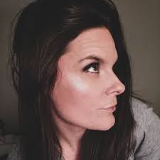 Renée Larios (@ReneeCompeau)