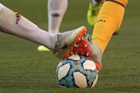Consulta las programaciones completas de los próximos partidos de fútbol que se transmitirán en vivo en la tv argentina, incluido el fútbol de la superliga argentina. Futbol Argentino Se Podran Hacer Contratos Por Seis Meses Y Partidos En Enero Entrelineas Info