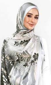 Printed on light chiffon fabric, redbubble's scarves will keep you cool in summer and stylish in winter. The Singapore Duck Shawl Temasek Fashionvalet