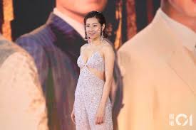 49,388 likes · 3 talking about this. è¬åƒæ˜Ÿè¼2020 é™³è‡ªç'¤é–ƒçˆ†jumpsuitéšçµ•å…¨å ´åŽŸä¾†æœ‰è‹¦è‡ªå·±çŸ¥ é¦™æ¸¯01 å³æ™‚å¨›æ¨‚