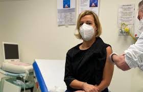 Riguardo alle coperture vaccinali in toscana se nel 2016 (quindi per i bambini nati nel 2014) era stata del 94,37% per la polio, che viene somministrata con difterite, tetano, pertosse, epatite b, haemophilus influenzae b (vaccino esavalente), e dell'89,38% per il morbillo, l'anno scorso (per i bambini nati nel. Vaccino Anticovid In Toscana Scatta La Fase 2 Da San Valentino Prenotazioni Per Over 80 E Categorie Individuate Dal Governo Tv Prato
