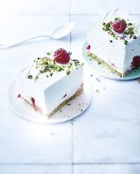 Cheesecake Sans Cuisson Au Chocolat Blanc Pistaches Et Framboises Pour 4 Personnes Recettes Elle A Table Recette Cheesecake Sans Cuisson Au Chocolat Cheesecake Sans Cuisson Cheesecake