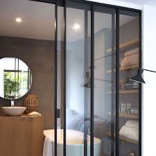 Amenager Une Petite Moyenne Salle De Bain 20 Photos Chambres Luxueuses Decoration Salle De Bain Salle De Bains Verriere