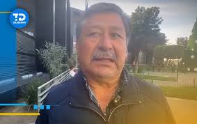 Jesús ayuda a someter a Mario N en avión Volaris: así fue el momento|  Telediario México