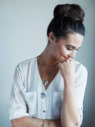 3 einfache tricks wie sich dein haar sofort dicker anfuhlt wunderweib haare dicker machen haarschonheit haar styling