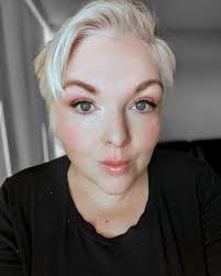 Shiona Ann Robertson, Registered Psychotherapist, Toronto, ON, M2N