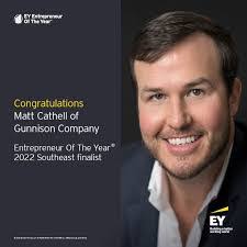 Robert Persons's Instagram, Twitter & Facebook