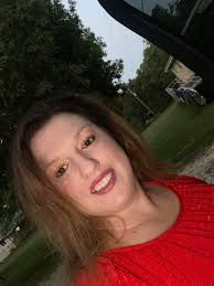 Who does nice makeup?? My bday next month.. I want to start looking early.