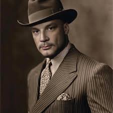 Last week a mom texted me 30 minutes before a lesson to let me know that  her daughter was sick and wouldn't be at the lesson. This week she came for  her