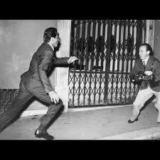 Walter media in category walter chiari. Sorci Elio Walter Chiari Insegue Tazio Secchiaroli 1957 Mutualart