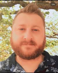 🎶 Gotta take the good with the bad, smile with the sad. Love what you got  and remember what you had 🎶 Always hug your loved ones and tell them you  love