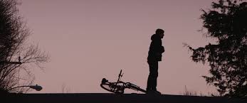 Super Dark Times – [FILMGRAB]