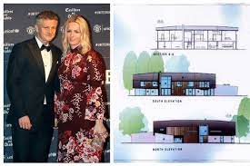Den har fem soverom og utendørs svømmebasseng. This Is The Scandinavian Style Eco Mansion Manchester United Manager Ole Gunner Solskjaer Will Call Home Wales Online