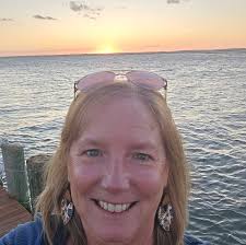 Hello, doing a girls trip to Chincoteague middle of April. What are some  must do/see activities or places? Appreciate suggestions! Thank you.