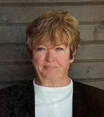 Danielle Leek's Instagram, Twitter & Facebook