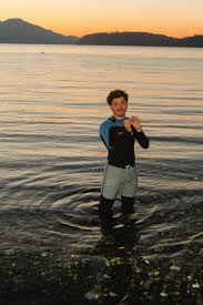 Hello!! My name is max, I am a 22 year old who has 1 cat she can stay in my  room if needed! Looking for a room in a house in the