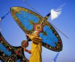 Love At First Kite How Pizza And Pente Led To One Oklahoman S High Flying Obsession Kite Go Fly A Kite Malaysia Truly Asia