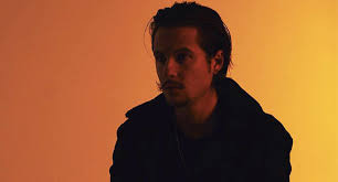 Un an après la réédition de feu, nekfeu a dévoilé la sortie surprise du deuxième album solo de sa carrière. Nekfeu Les Chiffres De Ventes De Son Album Cyborg