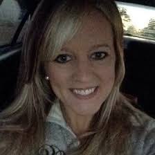 Shelly Bragg's Instagram, Twitter & Facebook