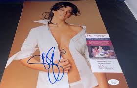 Jennifer Love Hewitt Topless Covered In Panties Actress Signed 11x14 Photo  JSA