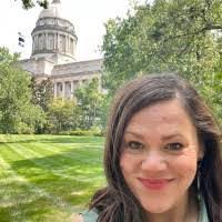 Heather Dearing's Instagram, Twitter & Facebook