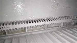 Bir zamanlar üç bölmeli bir buz dolabım vardı sebzelik üstte, ortada normal dolap bence derin dondurucu kısmı üstte olan dolap iyidir. Dolap Buz Tuttu Sogutmuyor Neden Youtube