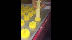 Biskut bunga cina yang rangup tapi cair dimulut.walla! Cara Tekan Semperit Susu Youtube