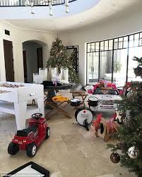 Kourtney Kardashian Shows All Of The Presents Her Kids Got Kardashian Christmas Christmas Tree Decorating Tips Christmas Living Rooms