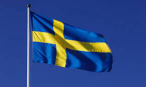 Veronas flagga (italien) liknar sveriges flagga i färger och drag. Tag Snygga Flaggbilder Kameratrollet