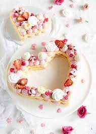 Damit die herzen symmetrisch werden, kann man eine schablone aus dünnem papier basteln. Letter Cake Heart Biskuit Kuchen Herz Cake Heart Anzahl Kuchen Biskuit