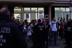 Restaurants and cafes in germany are allowed to open for. Vqiizau9vvmpqm