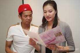 Слушать 杨舒雅 & dj李秋实 — «孟婆摇 (抖音完整原版)» (шазамов: æž—ä¸¹å¦»å­è¢«éª—ç›˜ç‚¹è¢«éª—é'±çš„æ˜Žæ˜Ÿ