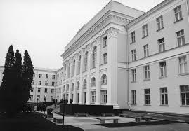 Центр культури та мистецтв (цкм нау) — було відкрито у 1979 р.цкм має сцену розміром 16 метрів ширина, 12 метрів глибина, 11 метрів висота з необхідним обладнанням, гримерками, репетиційними залами, театром. Aviacijnij Universitet Nacionalnij Nau Enciklopediya Suchasnoyi Ukrayini