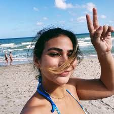 a big time selfie drop