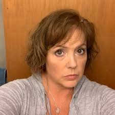 Melissa Ropp's Instagram, Twitter & Facebook