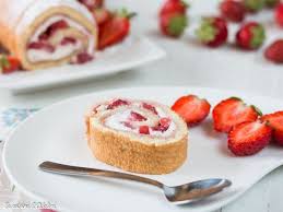 Roule Aux Fraises Et Mascarpone Facile Et Gourmand La Cuisine D Adeline Recette Recette Gateau Fraise Recette Avec Des Fraises Roule A La Fraise